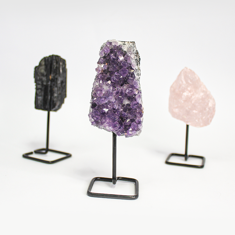 Gemstone On Stand - Tourmaline Black
